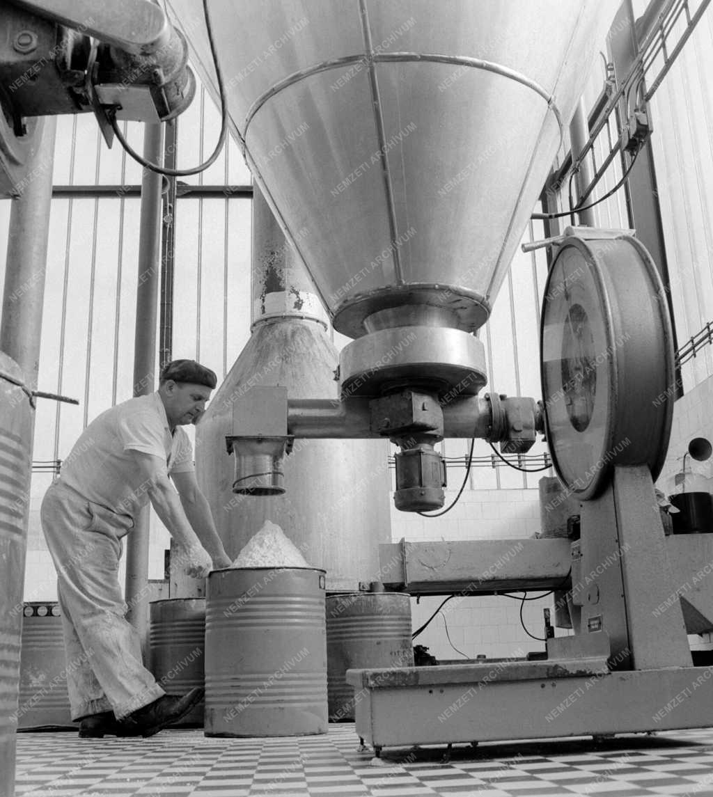 Mezőgazdaság - Phylaxia Állami Oltóanyagtermelő Intézet