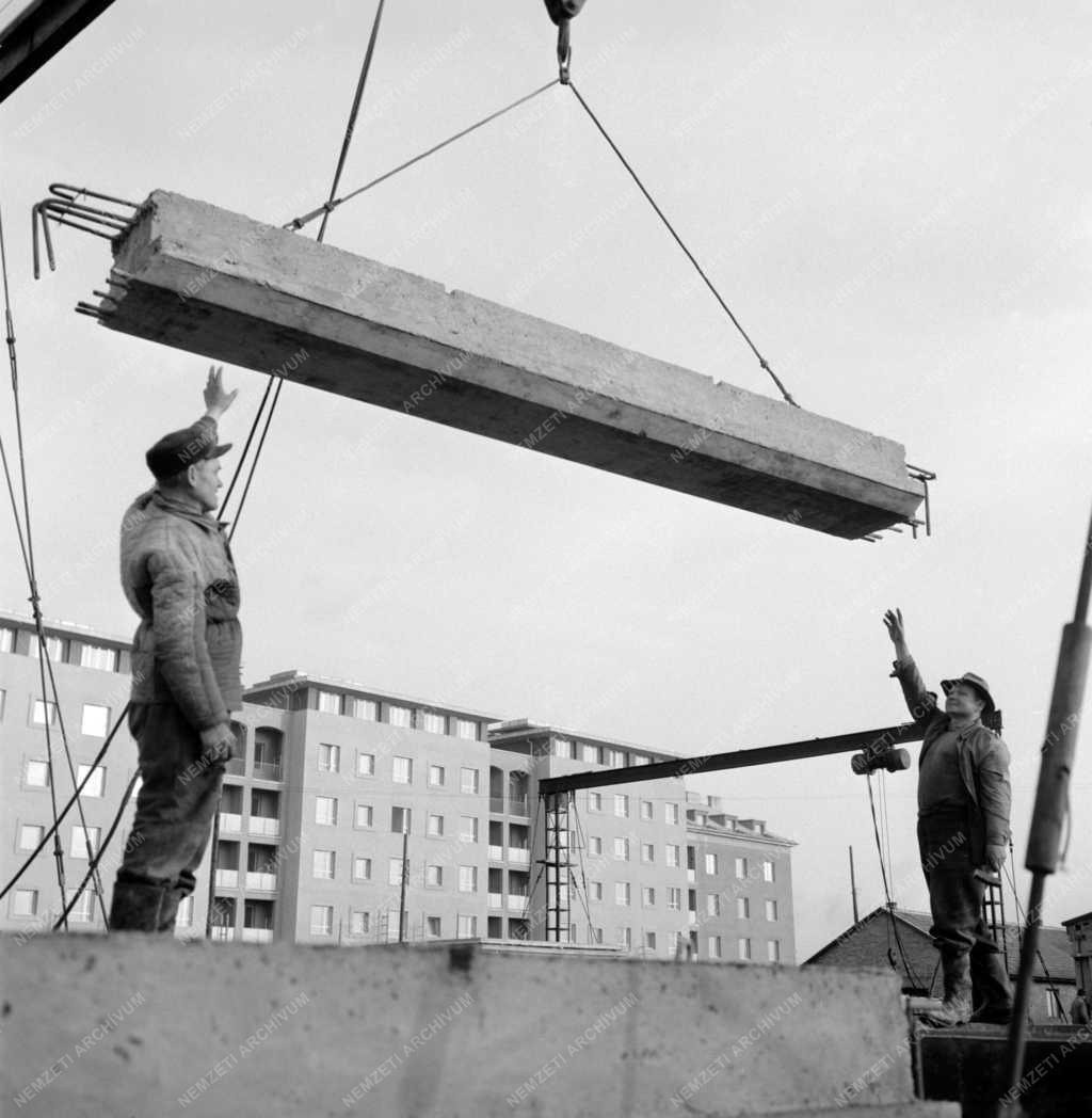 Építőipar - Kerepesi úti lakásépítés