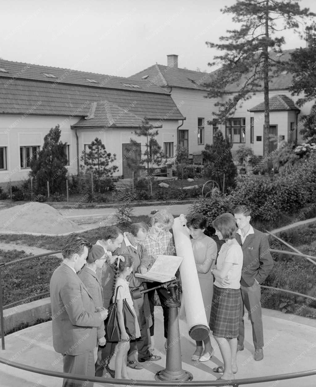 Tudomány - Csillagászati távcső Békéscsabán
