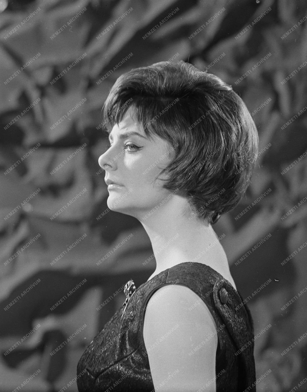 Művész portré - Béres Ilona