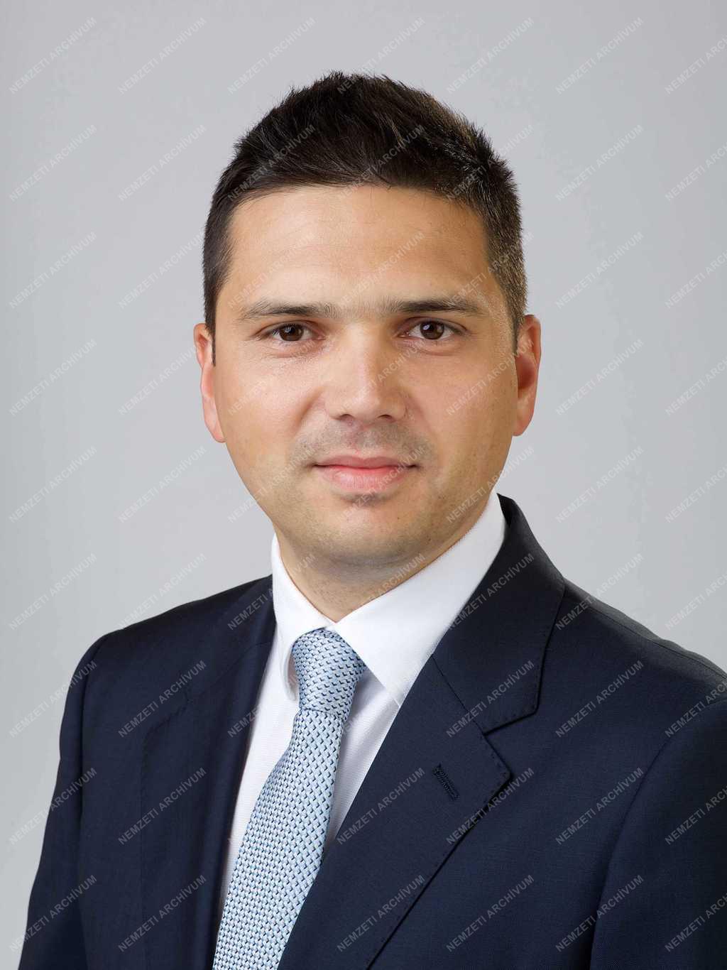 Új kormány - Államtitkárok - Bitay Márton Örs