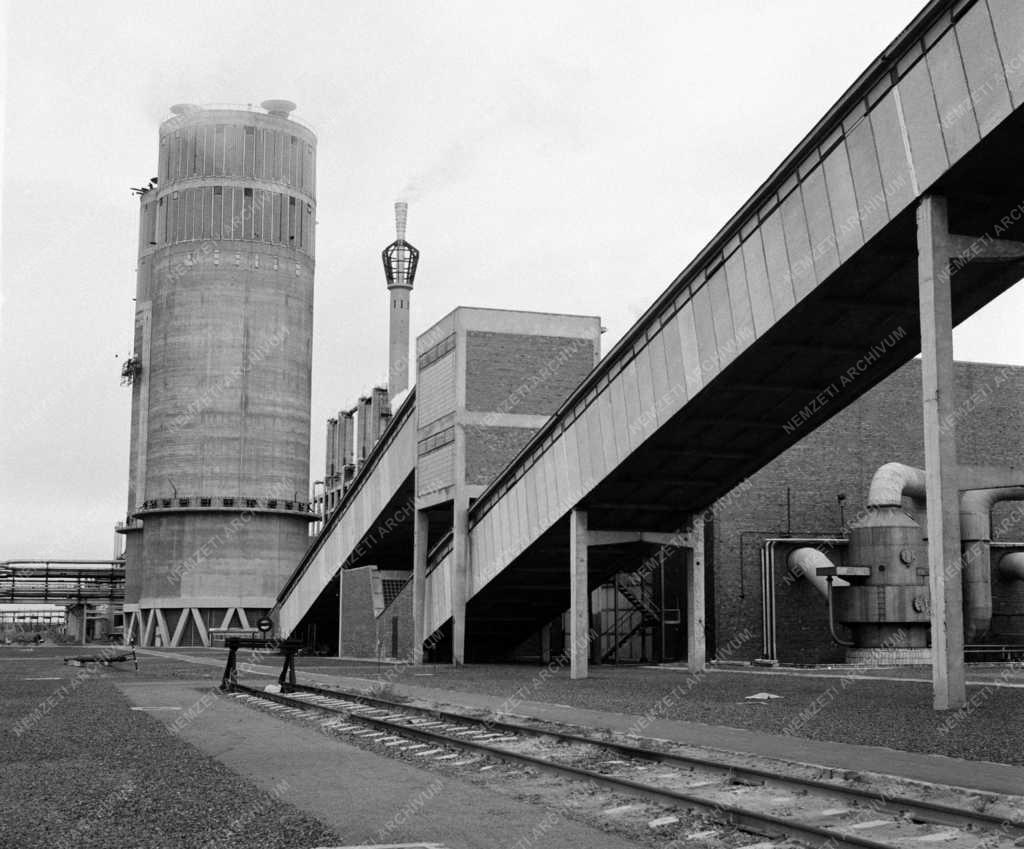 Ipar - Tiszai Vegyi Kombinát