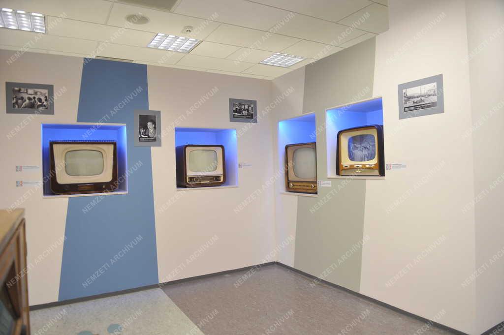 Kultúra - MTVA Rádió- és Televíziótörténeti Múzeum