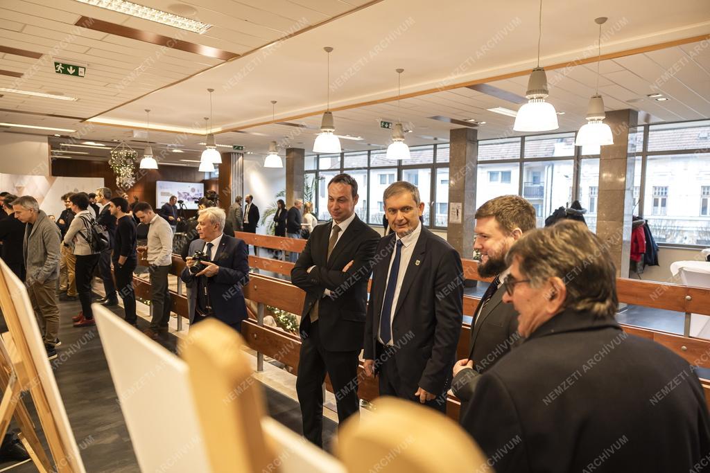 Átadták a kiskőrösi Petőfi Sándor Kulturális Központ építészeti tervpályázatának díjait