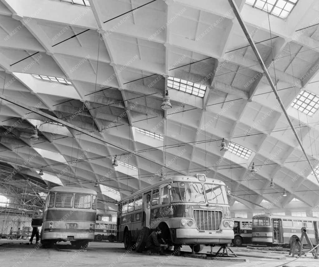 Járműipar - Óbudai autóbuszgarázs