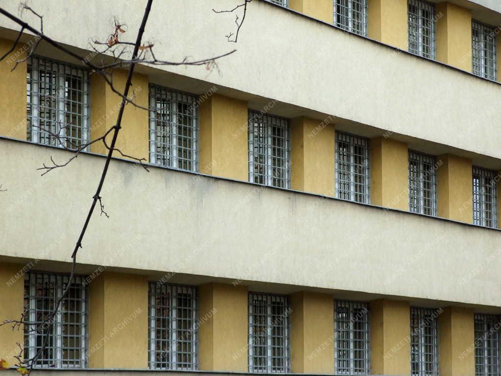 Épület - Budapest - Büntetett fiatalok javítóintézete