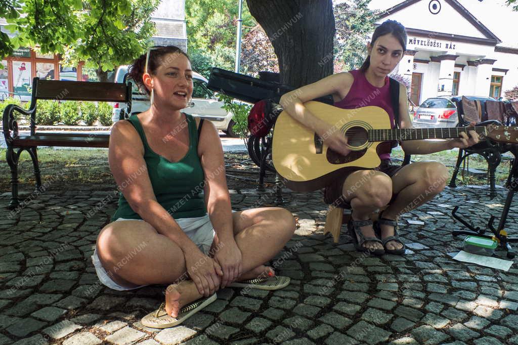 Zsáner - Nagymaros - Utcazenészek az őstermelői piacon