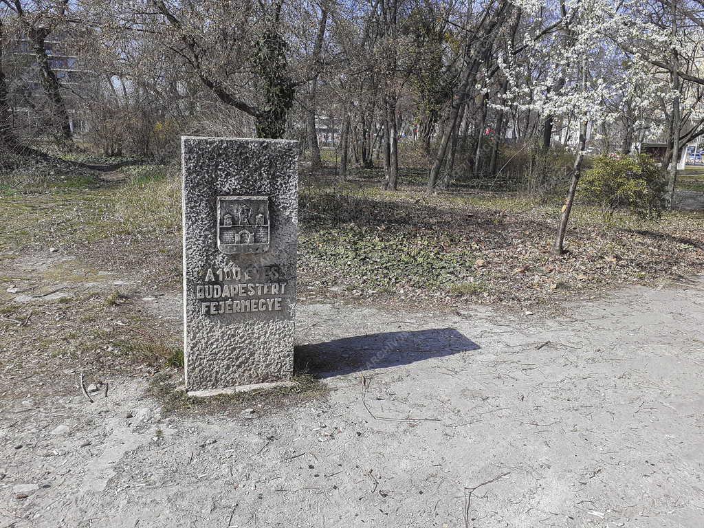 Városkép - Budapest - Centenáriumi park a Népligetben