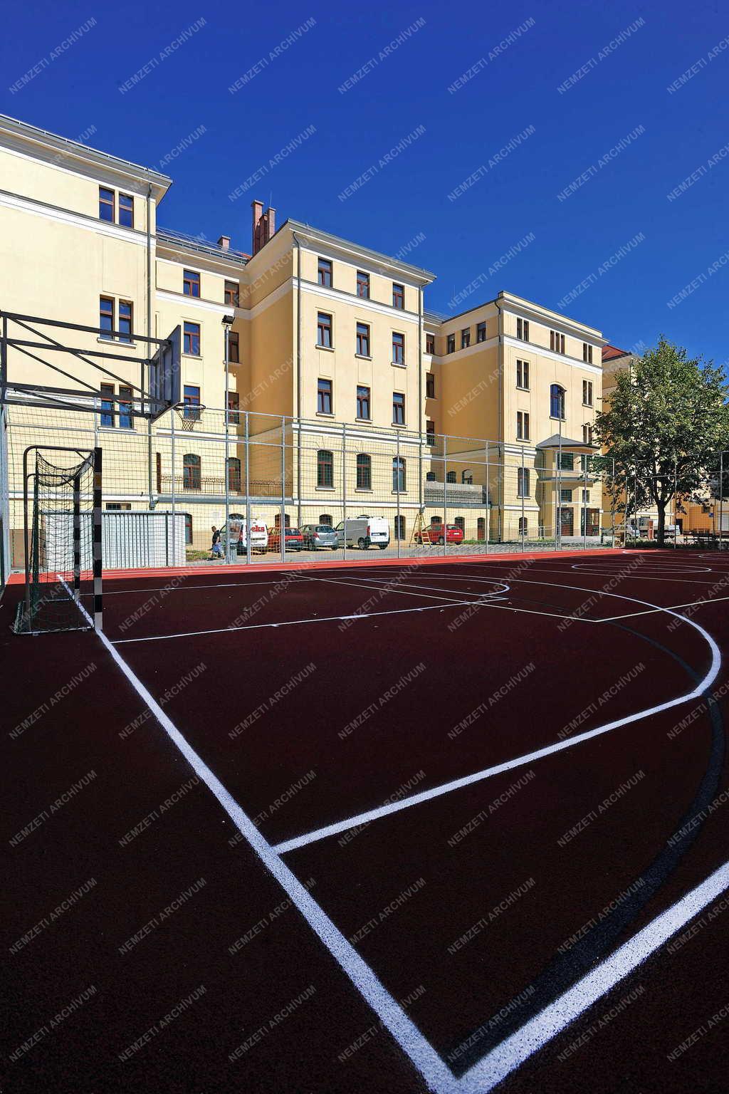 Műemlék felújítás - Debrecen - Református Kollégium