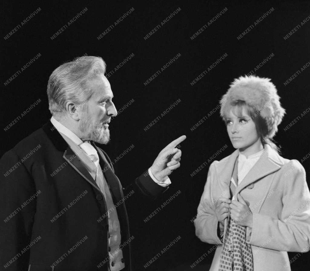 A Vígszínház szeptember 17-én bemutatja Ibsen: „John Gabriel Borkman” c. drámáját. Rendező: Horvai István