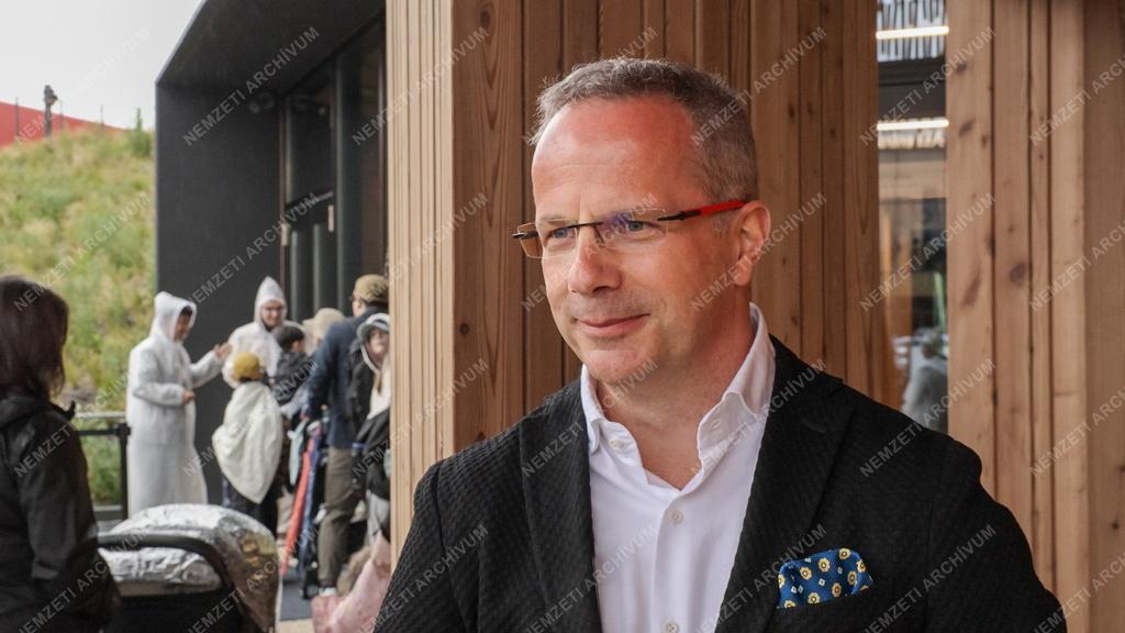 Liget Budapest - Az Oszakai Világkiállításon mutatták be az Új Nemzeti Galéria terveit