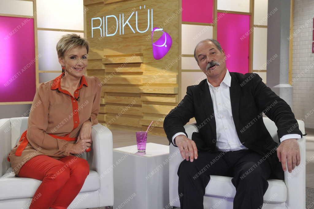 Televízió - Ridikül című női beszélgetős műsor