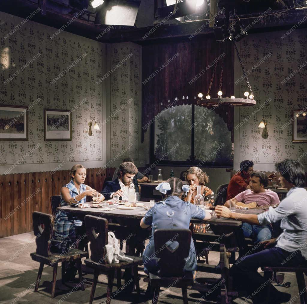 Kultúra - Film - Az Érettségi bankett után című tv-film forgatása