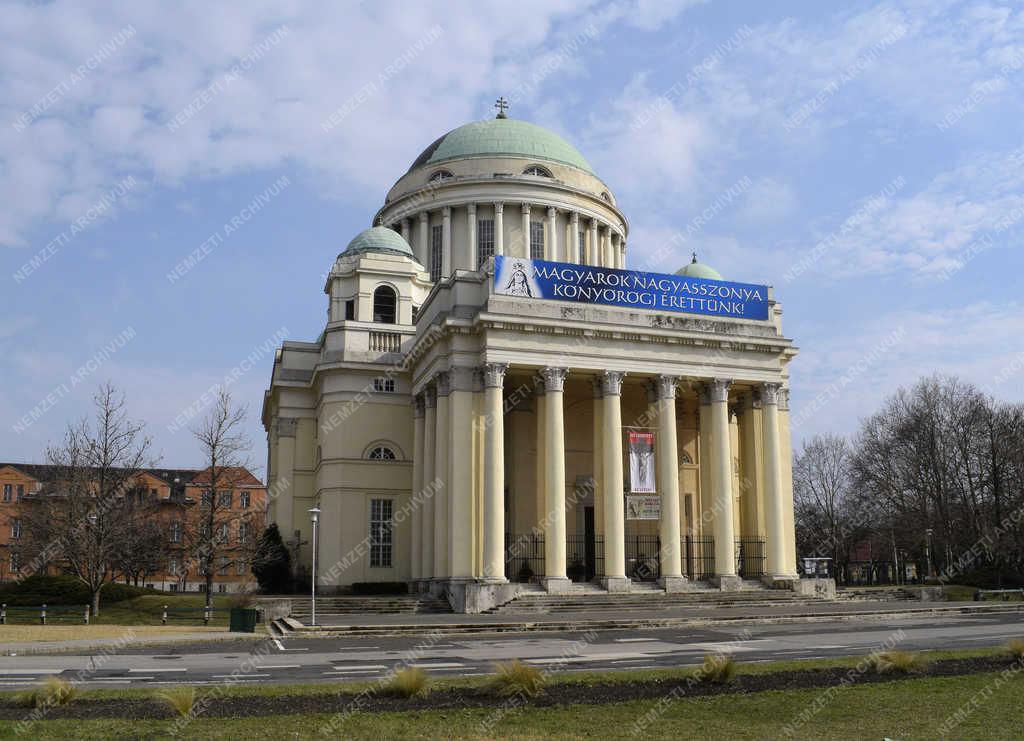 Épületfotó - Budapest - Magyarok Nagyasszonya-plébániatemplom