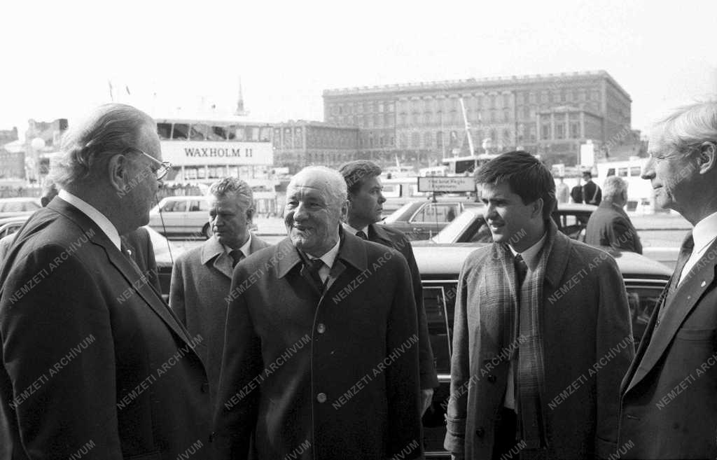 Külpolitika - Kádár János Svédországban