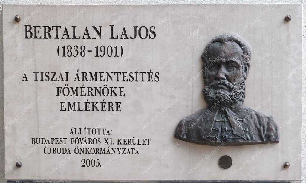 Kultúra - Bertalan Lajos mérnök emléktáblája