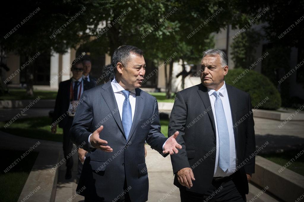 Orbán Viktor Kirgizisztán elnökét fogadta munkalátogatáson