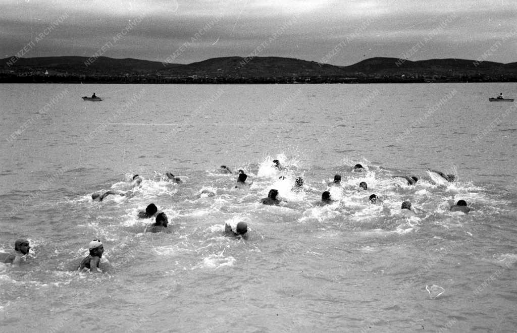 Sport - Úszás - Balaton-átúszás