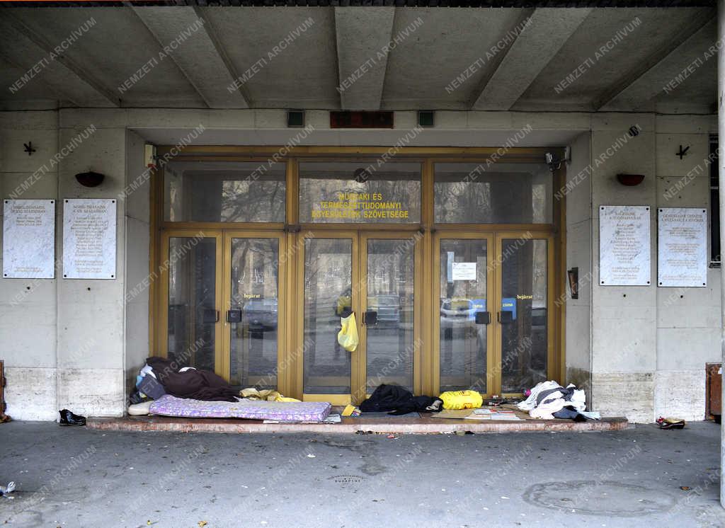 Életkép - Budapest - Hajléktalanok 