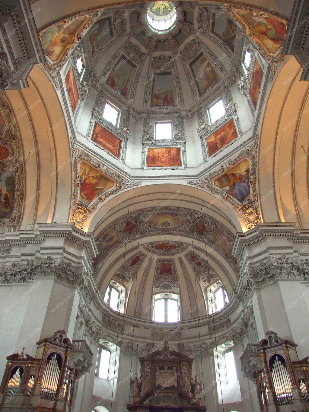 Egyházi épület - Salzburg -  A salzburgi Dóm