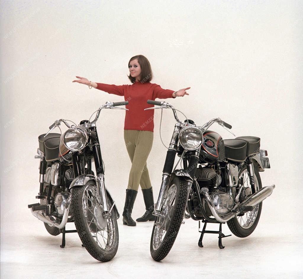 Közlekedés - Pannónia Triál motorkerékpár