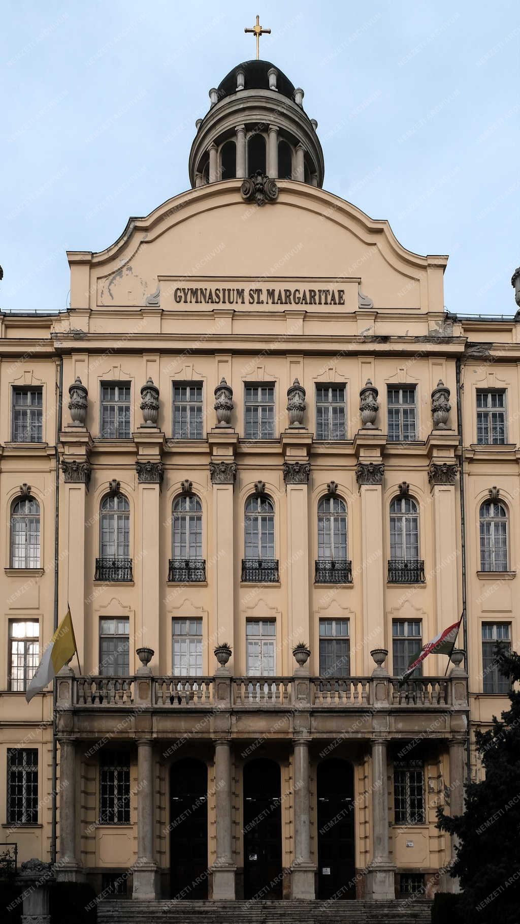 Oktatás - Budapest - Szent Margit Gimnázium