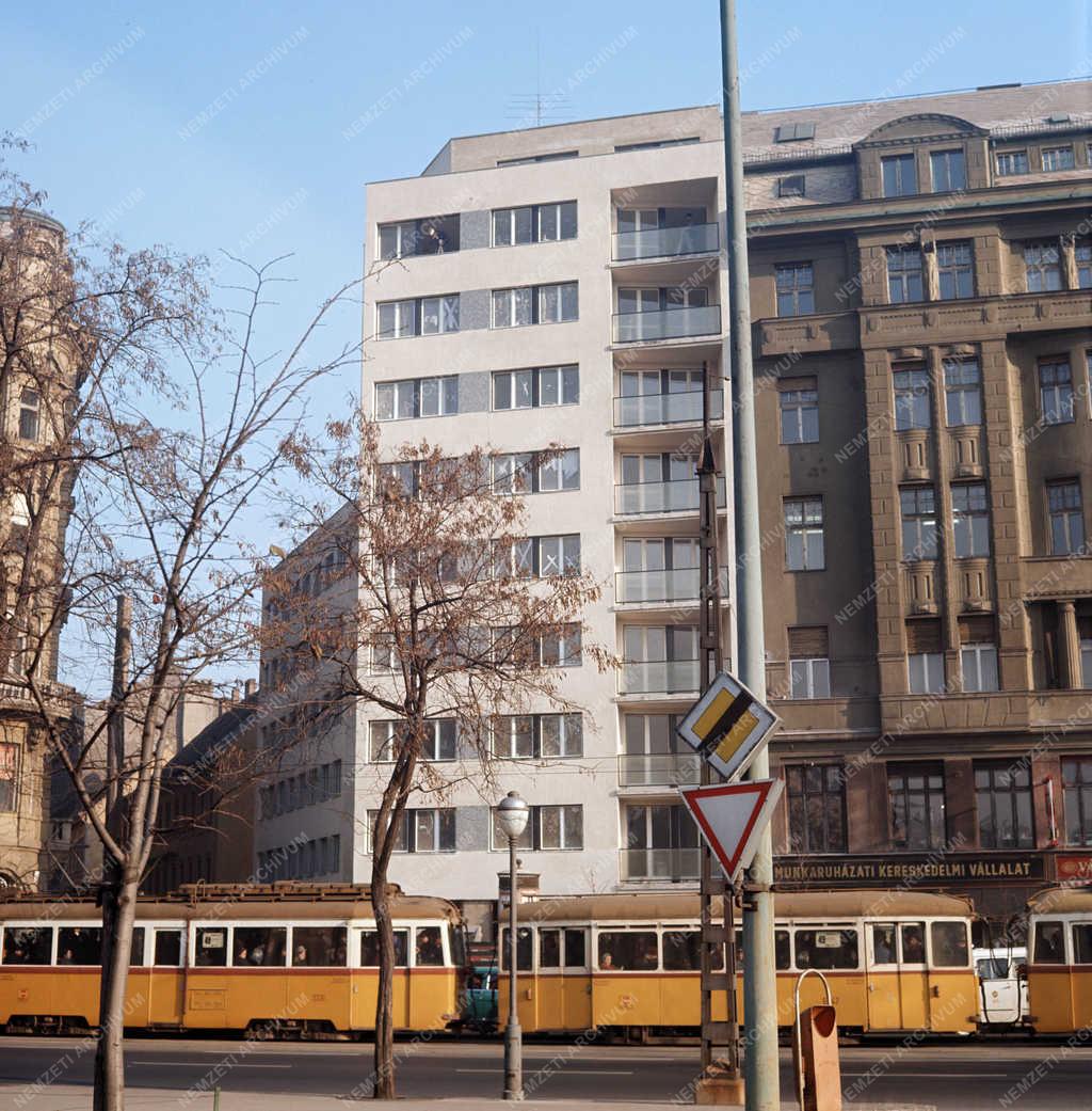 Lakáspolitika - Építőipar - Átadás előtt álló új lakások 