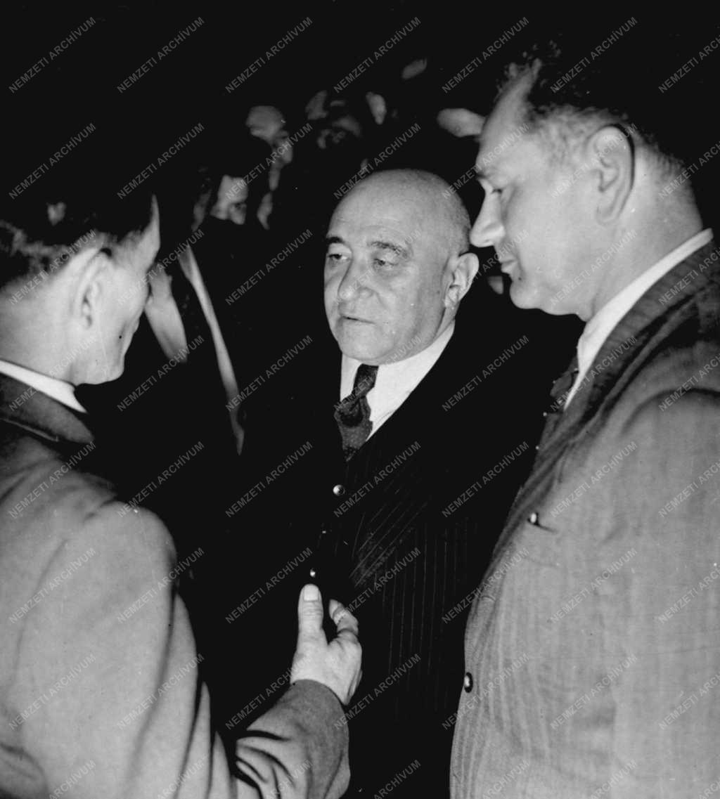 Belpolitika - SZOT ülés 