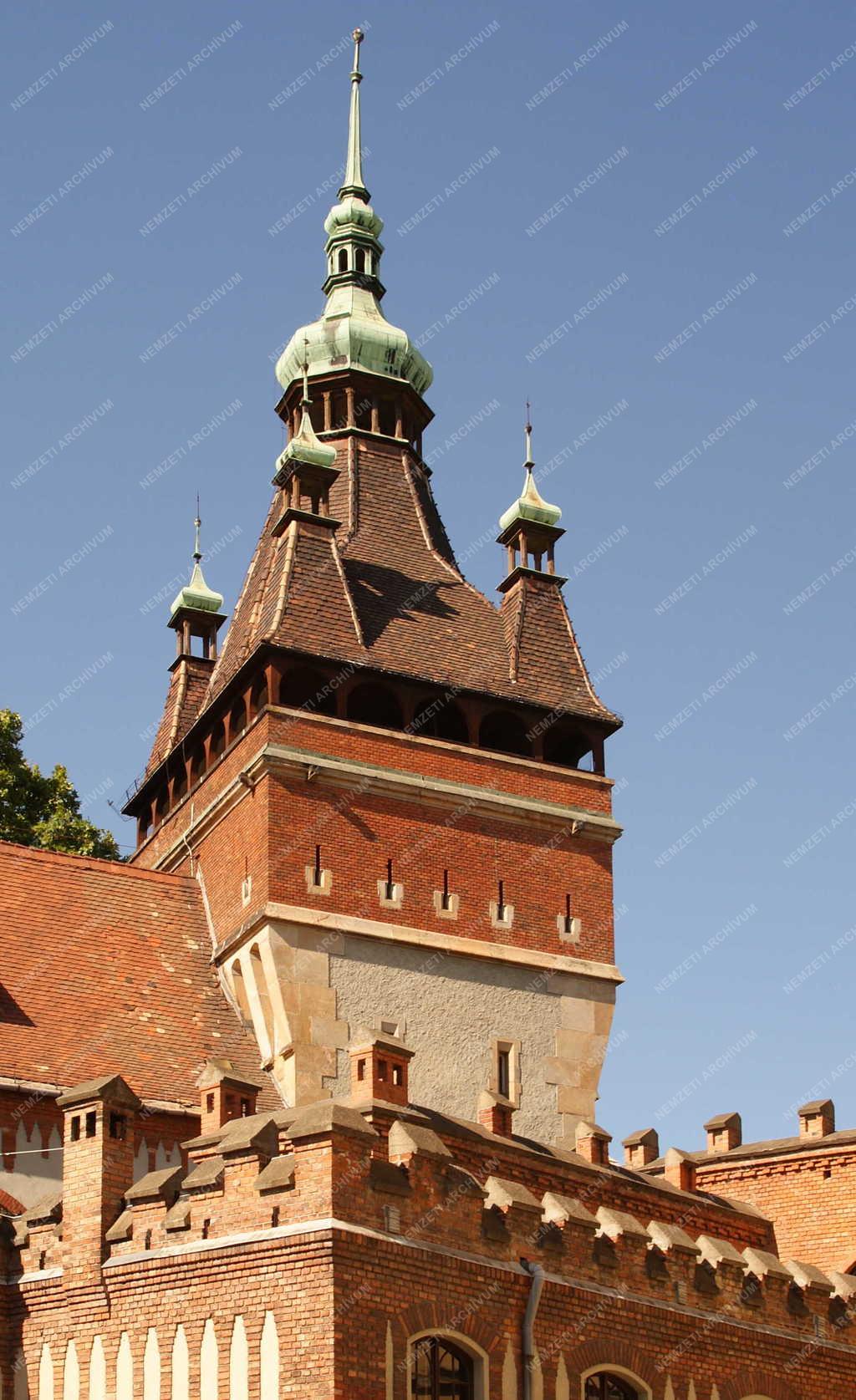 Budapest -  Vajdahunyadvár - Vártorony