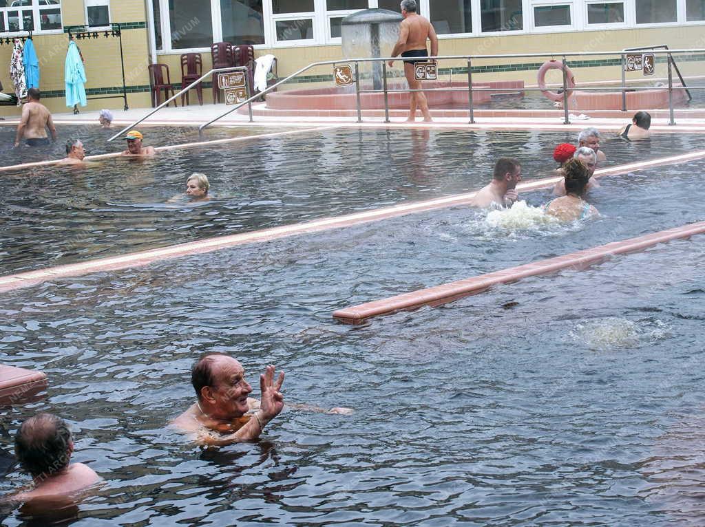 Szabadidő - Hajdúszoboszló - Téli fürdőzés