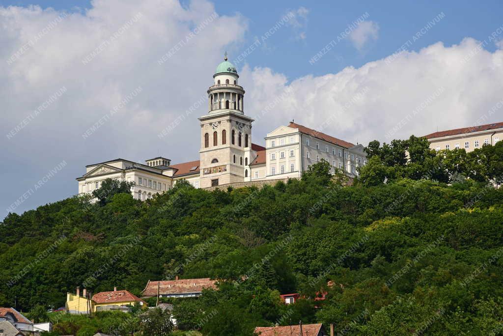 Egyház - Kultúra - Pannonhalmi Bencés Főapátság