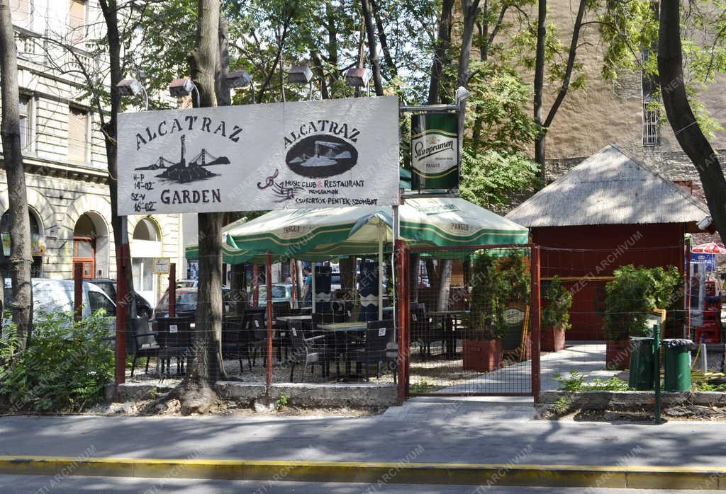 Vendéglátás - Budapest - Az Alcatraz Garden 