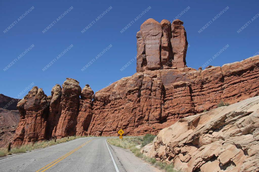 Természet - Sziklaképződmények a Bryce Canyonban