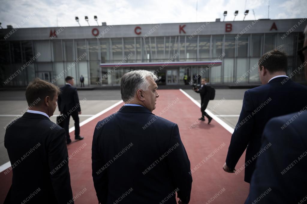 Orbán Viktor Moszkvában