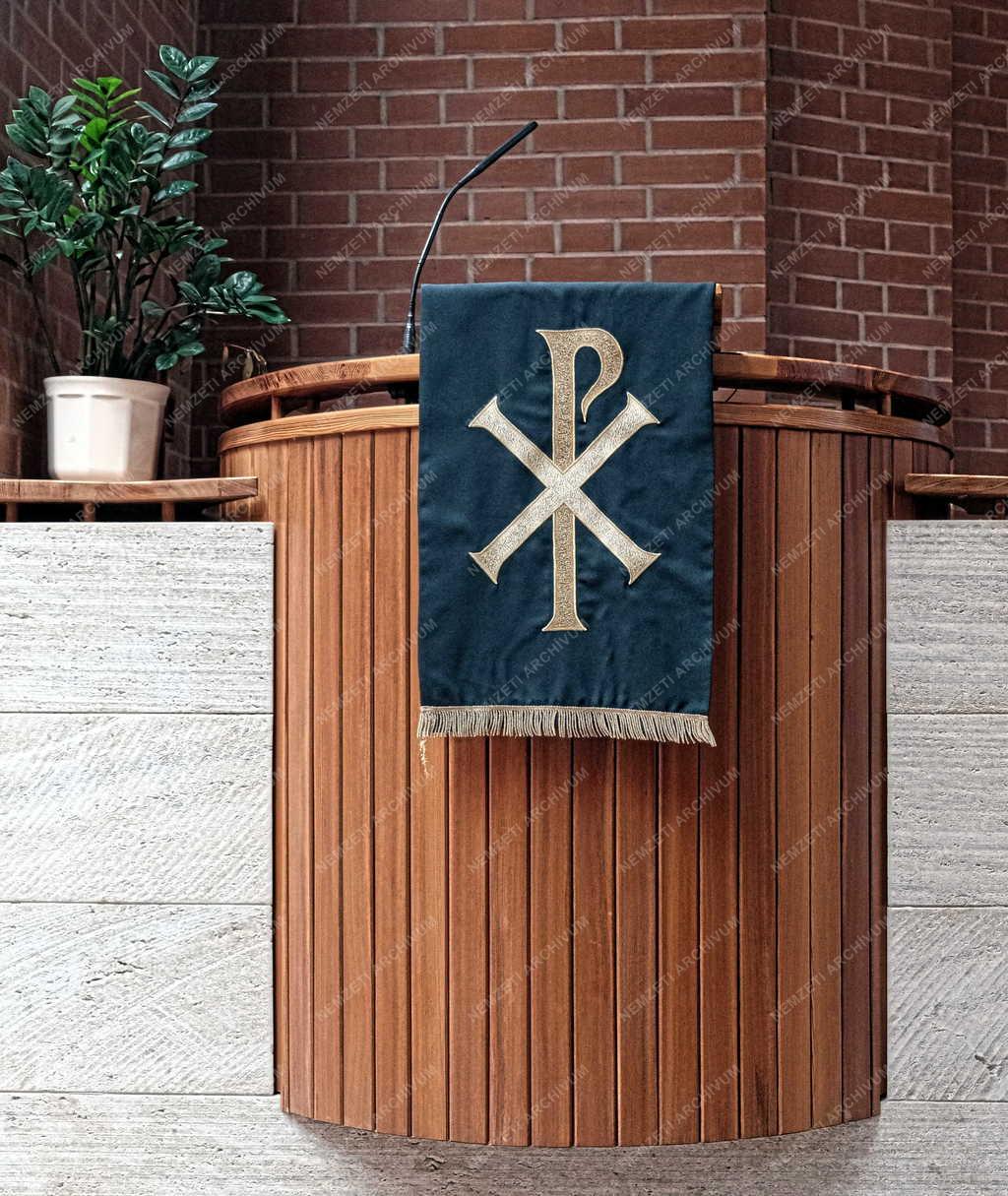 Egyház - Budapest - Budahegyvidéki Evangélikus Egyházközség temploma