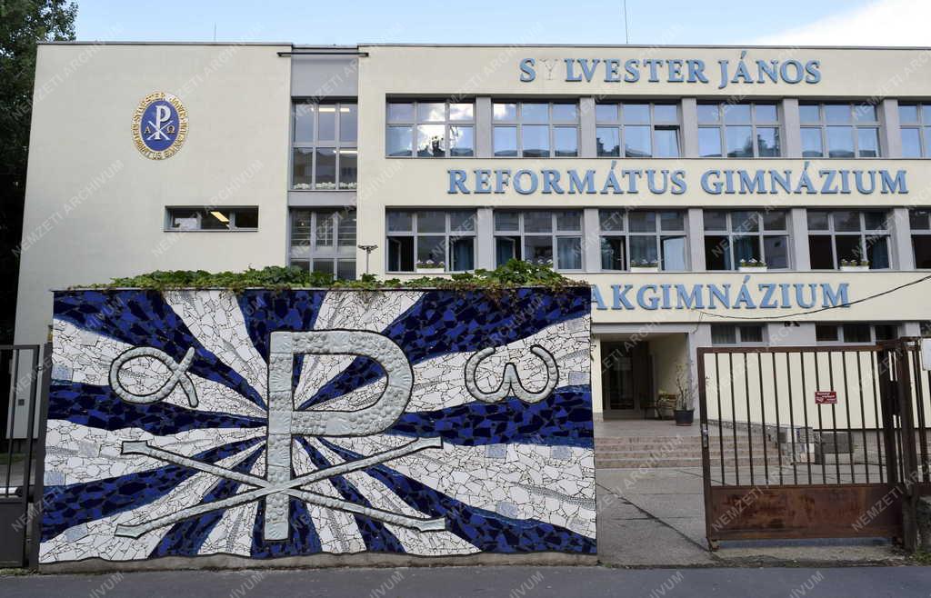 Oktatás - Sylvester János Református Gimnázium és Technikum