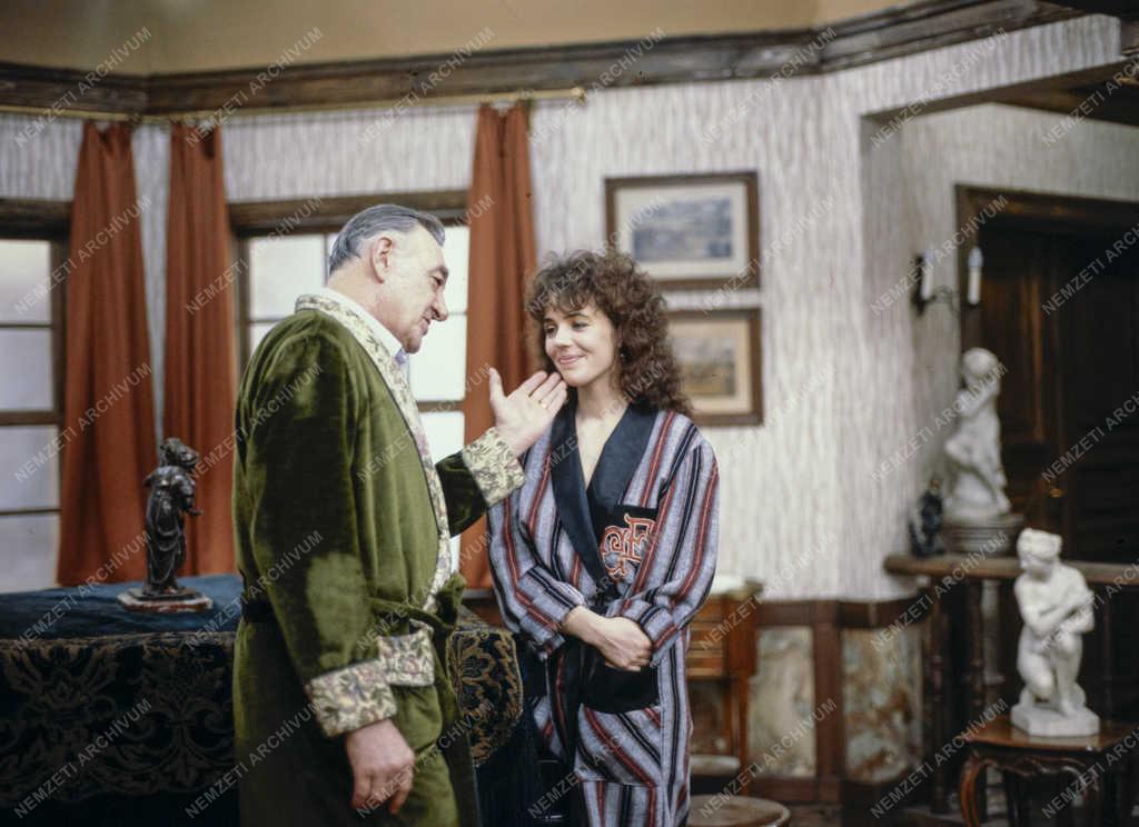 Kultúra - TV-film - Földi kacaj