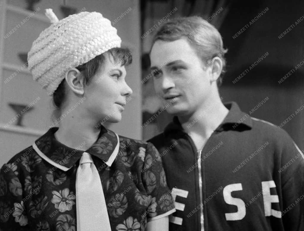 Kultúra - Kisfaludy Színház - Fülöp Kálmán: Bajnokcsapat