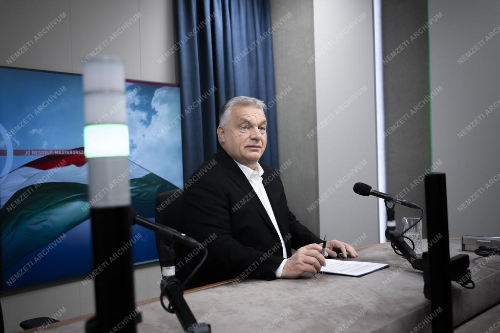 Miniszterelnöki interjú a Kossuth rádióban