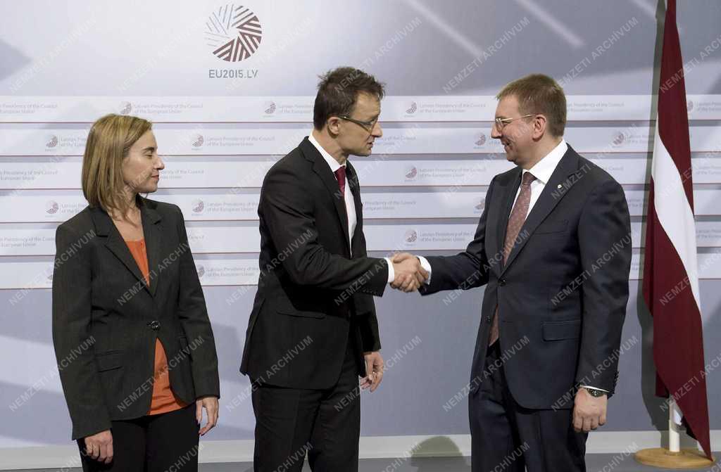 Szijjártó Péter külgazdasági és külügyminiszter Rigában