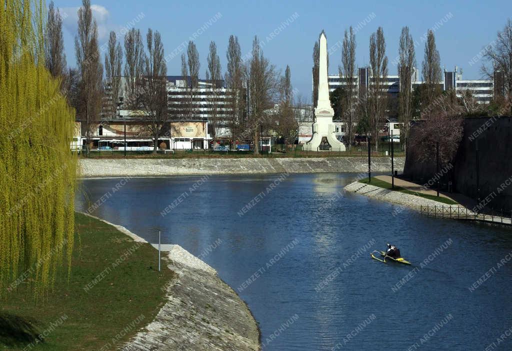 Városkép - Győr - Tavasz a Rába-parton