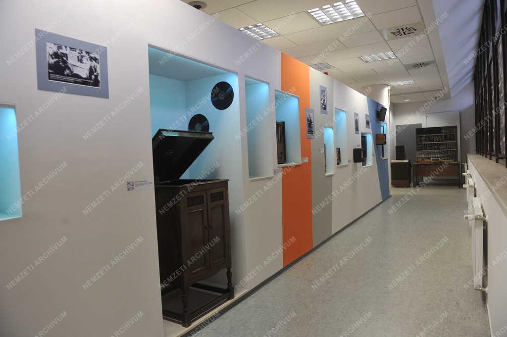 Kultúra - MTVA Rádió- és Televíziótörténeti Múzeum