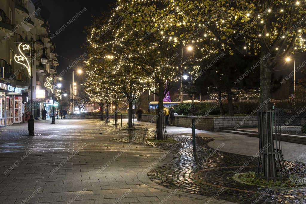Ünnep - Budapest - Díszkivilágítás Kőbányán