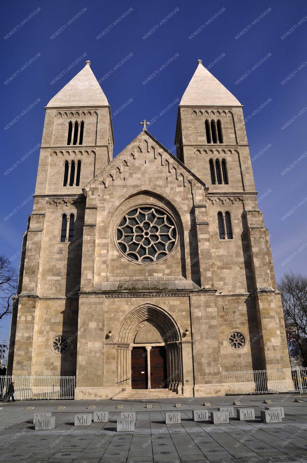 Egyház - 90 éves az Újlipótvárosi Árpád-házi Szent Margit templom