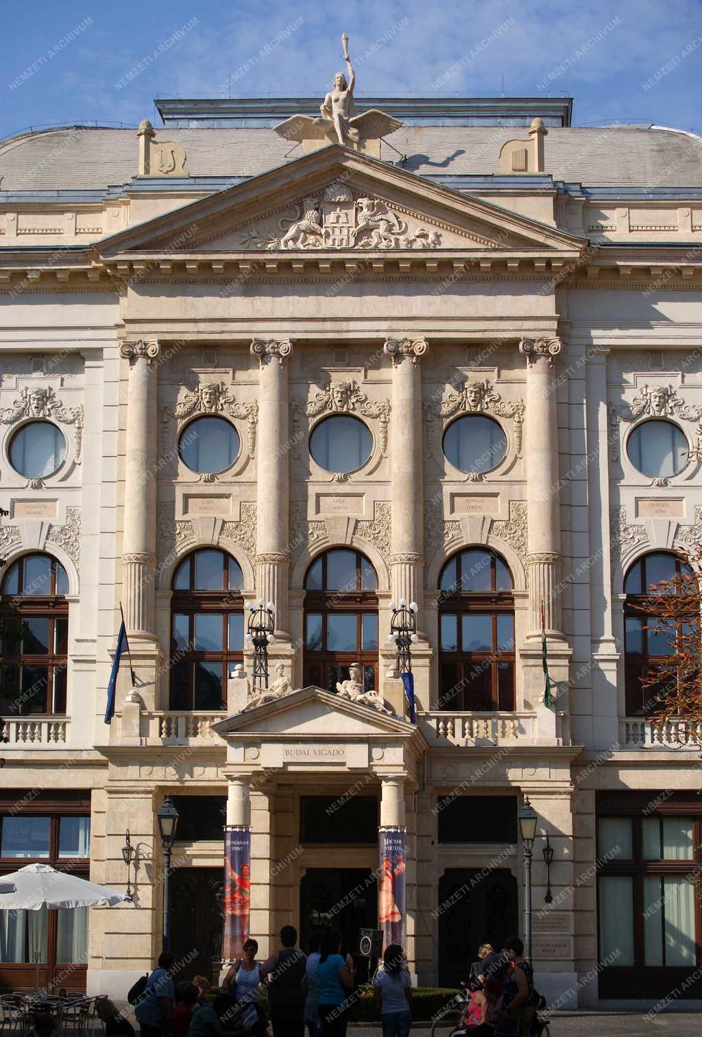 Budapest - Műemlék - Az egykori Budai Vigadó - Hagyományok Háza