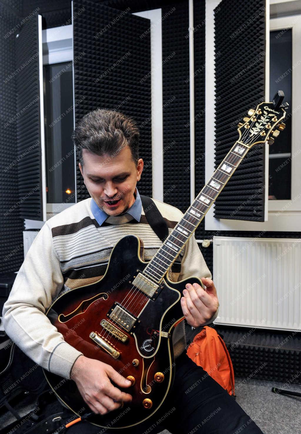 Oktatás - Debrecen - Könnyűzenei képzés a Debreceni Egyetemen.