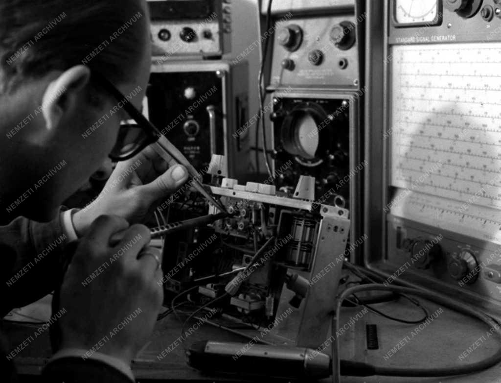 Ipar - 1964. évi rádió és tv újdonságok