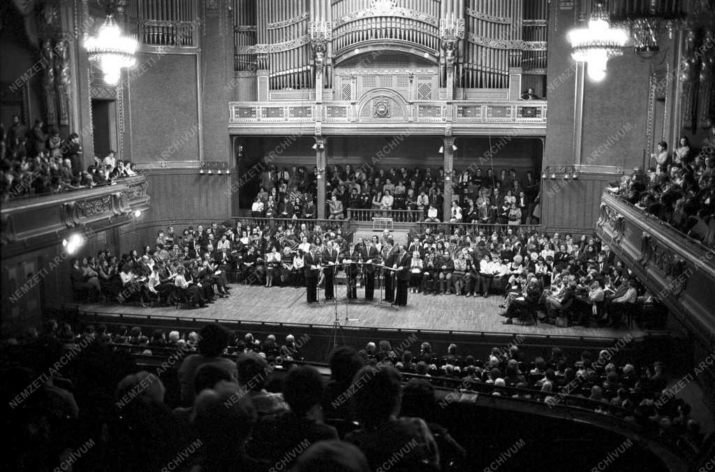 Zene - A King's Singers Budapesten