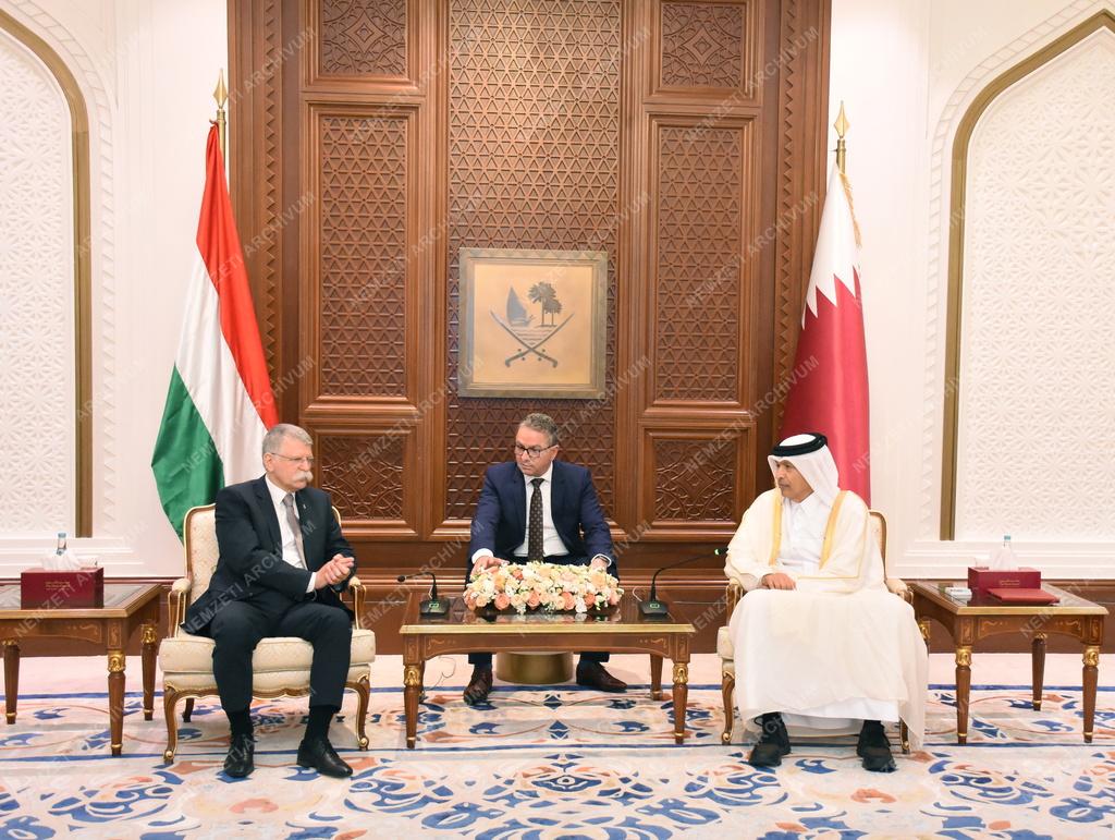 Kövér László Katarban