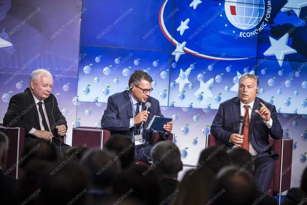 V4-es csúcs és gazdasági fórum Lengyelországban